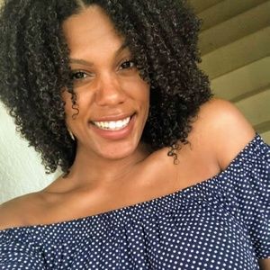 Meet Your Posher! Miyah
